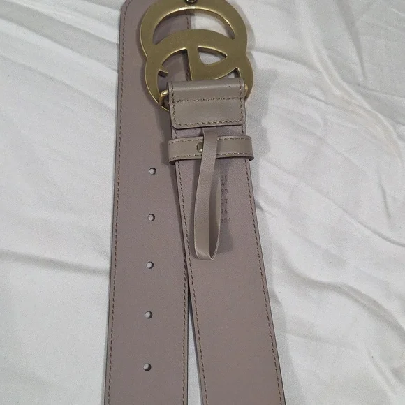 Gucci Taupe Pink Leather Belt with Gold Double G Buckle - Picture 6 of 16